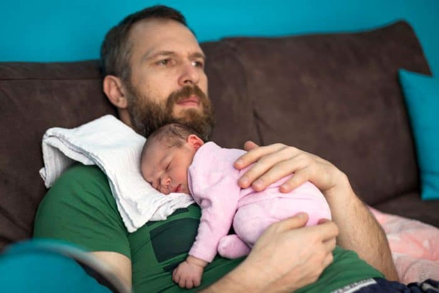 "Paternar": buscan ampliar la licencia por paternidad en Argentina