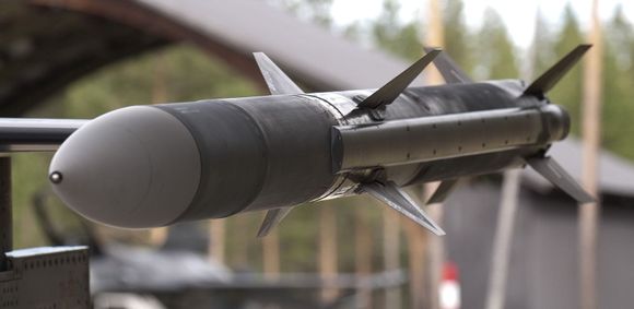 Estados Unidos aprueba venta de misiles AMRAAM a Noruega y Rumania