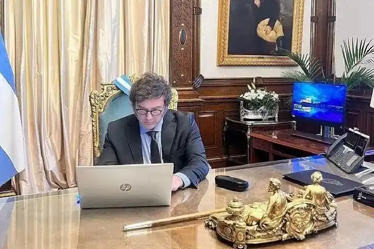 El Gobierno modificó por DNU 
el prorrogado Presupuesto Nacional