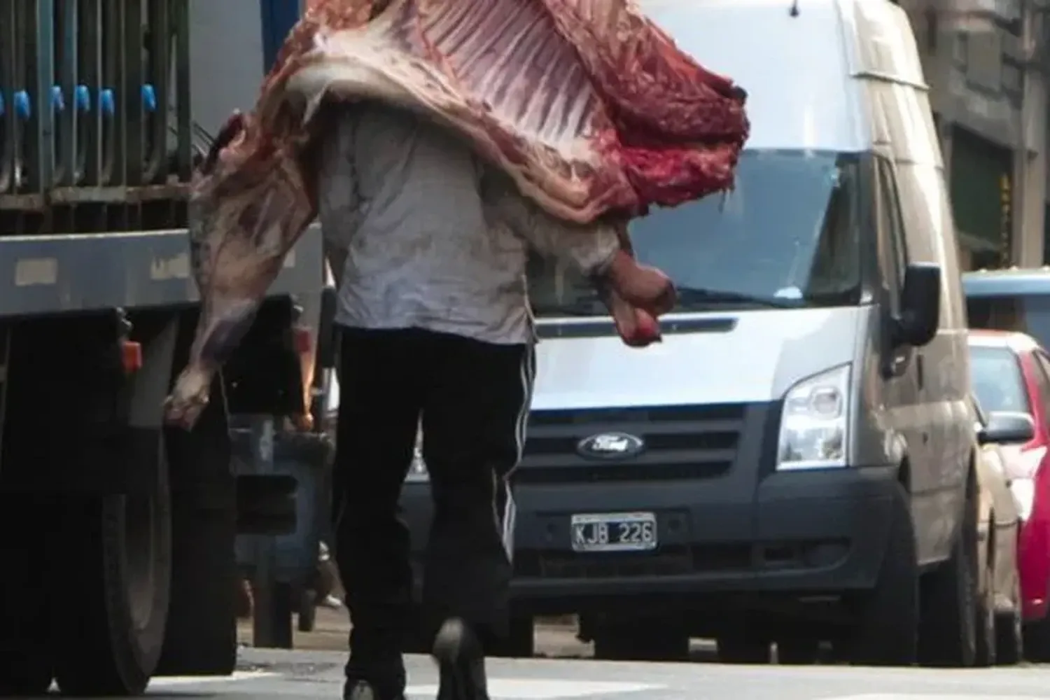 Agricultura derogó la obligatoriedad del troceo de carne en frigoríficos de todo el país