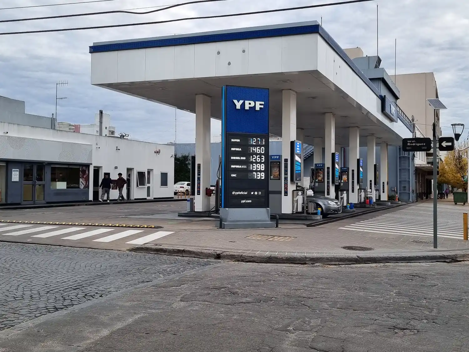 La nafta bajó alrededor de un 3 por ciento en Tandil.