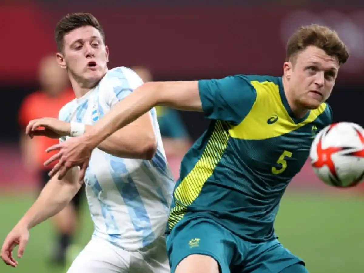 Argentina debutó con una inesperada caída ante Australia 