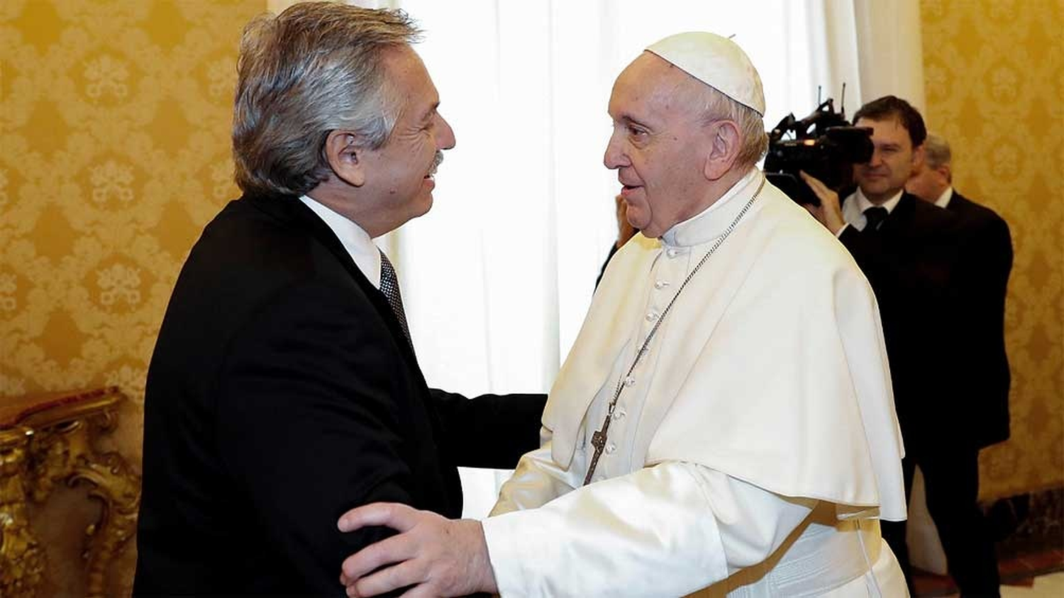El presidente Alberto Fernández junto al Papa