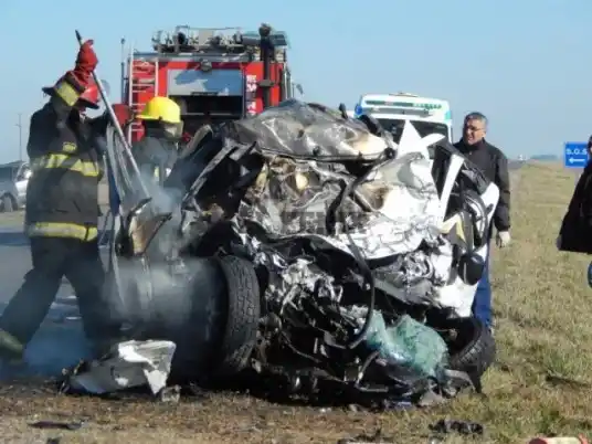 Fatal accidente en ruta 3: Cinco muertos 