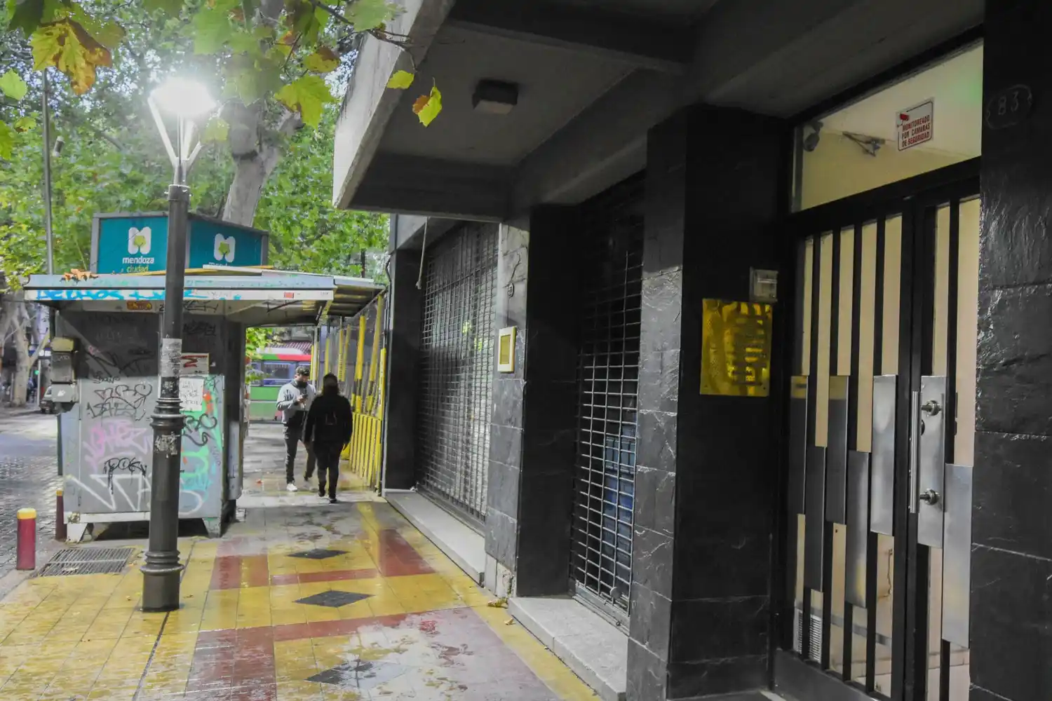 Un hombre agoniza luego de haber contratado a un taxi boy