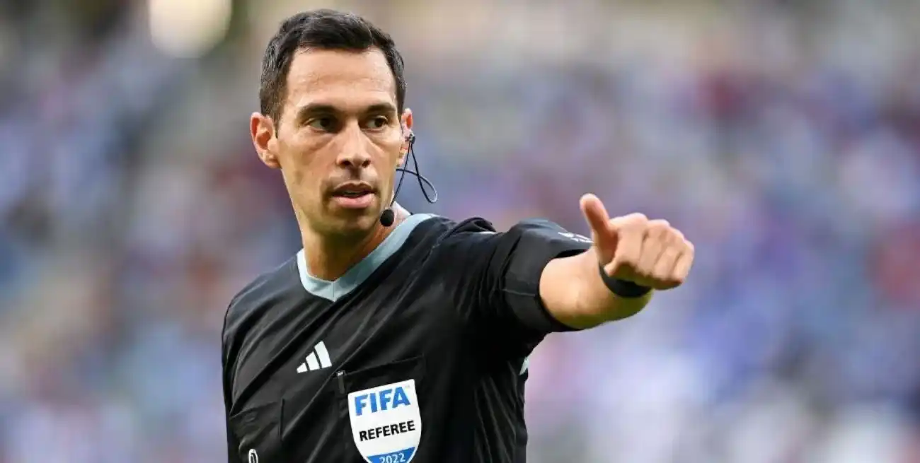Al Fortín. Facundo Tello fue el juez designado para arbitrar las acciones del partido más importante de la última fecha: Vélez-Talleres.