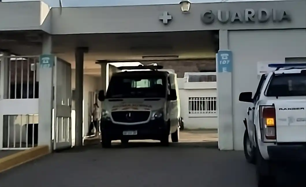 Aguardan traslado a un centro de neurocirugía para un albañil que cayó de altura en una obra