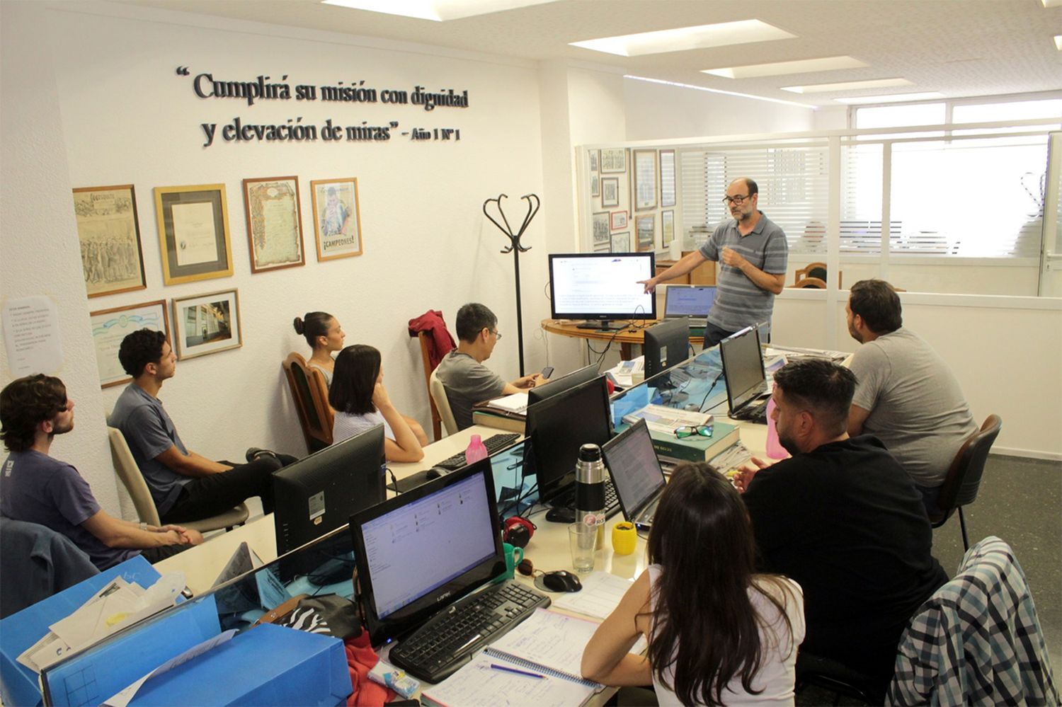 Miguel Graziano, brindó una charla y capacitación a parte del staff de Ecos Diarios