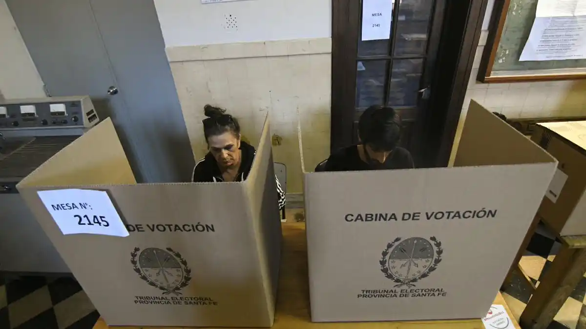 Domingo electoral: votan cuatro provincias