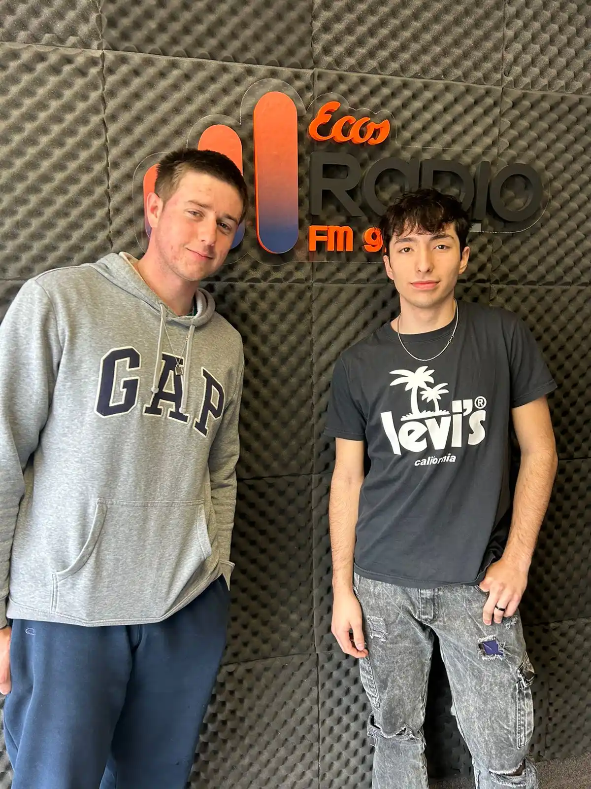 Alumnos de la Técnica N° 3 y su experiencia al frente de una Radio Cooperativa