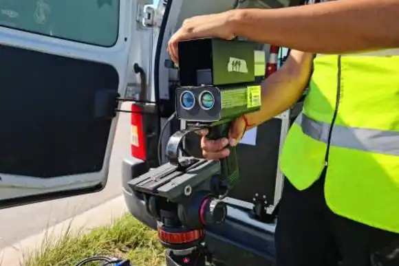 Inician controles preventivos de velocidad en los departamentos Castellanos, Las Colonias y San Martín