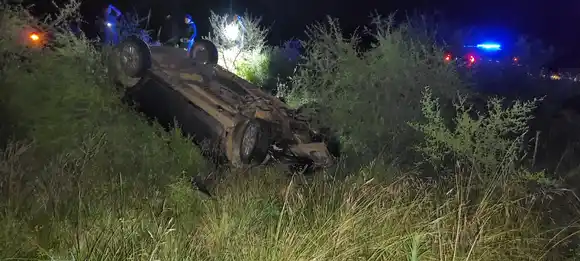 Conductor ebrio volcó cerca de San Pedro