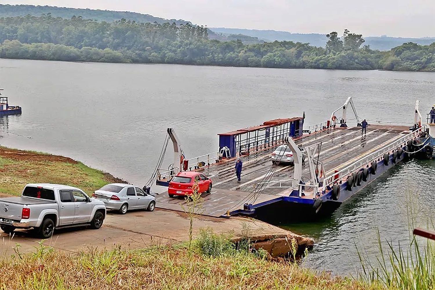 El proyecto de Paoltroni para conectar a Formosa con la región y el país: Balsa y Aerolínea Low Cost