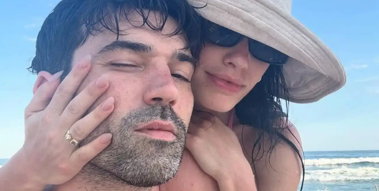 La cantante y el periodista sorprendieron este martes con una publicación en redes sociales.