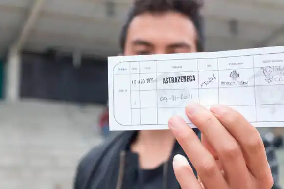 Colombia aprueba TERCERA DOSIS ¿Quién podrá aplicársela?