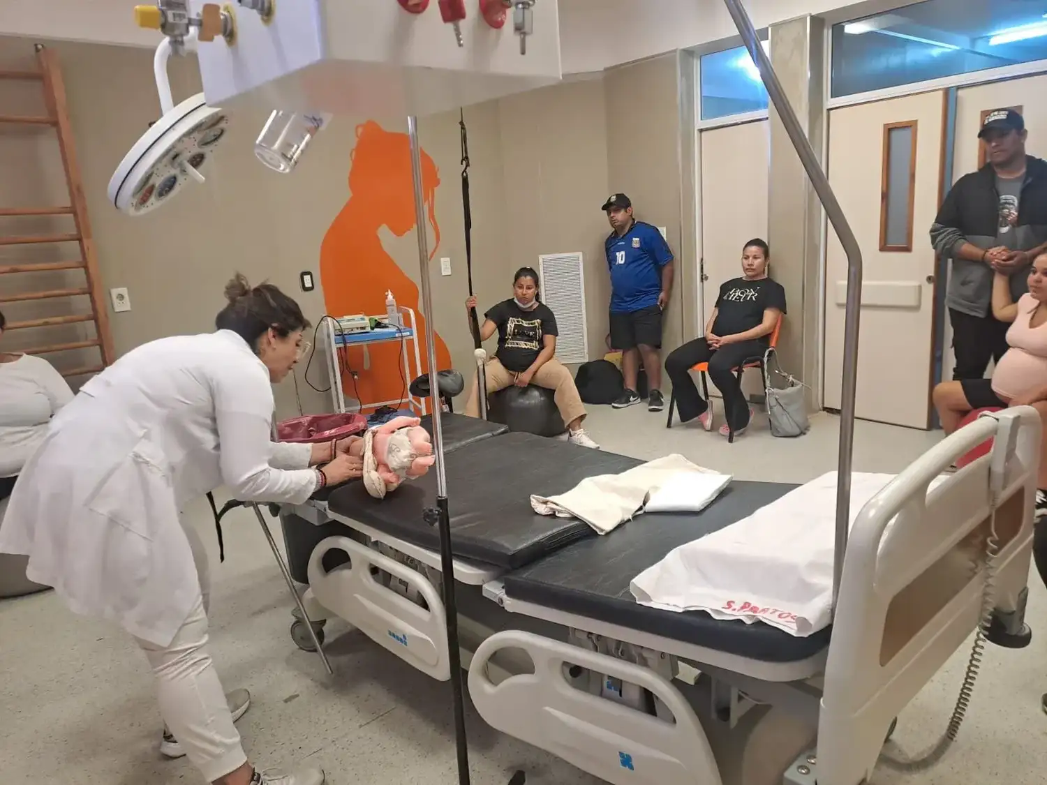 El hospital Distrital N°8 fortalece su programa de preparación integral para la maternidad