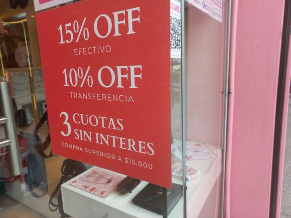 Comerciantes apuestan a las promociones para atraer las ventas