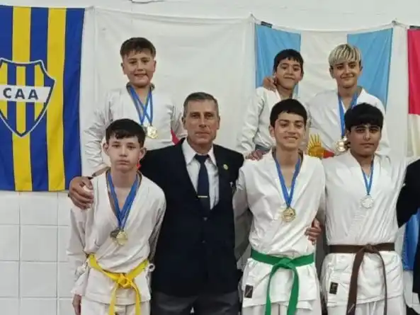 Karatecas de Almagro tuvieron una buena actuación.Foto:Club Almagro