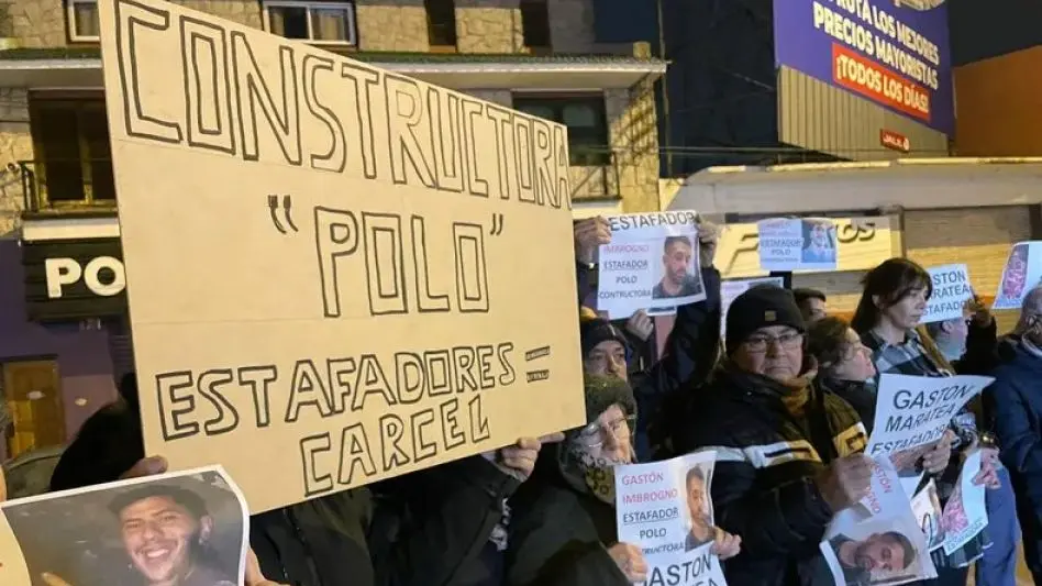 Denuncian que empresa constructora estafó a más de 200 clientes: les cobró y nunca les hizo la casa