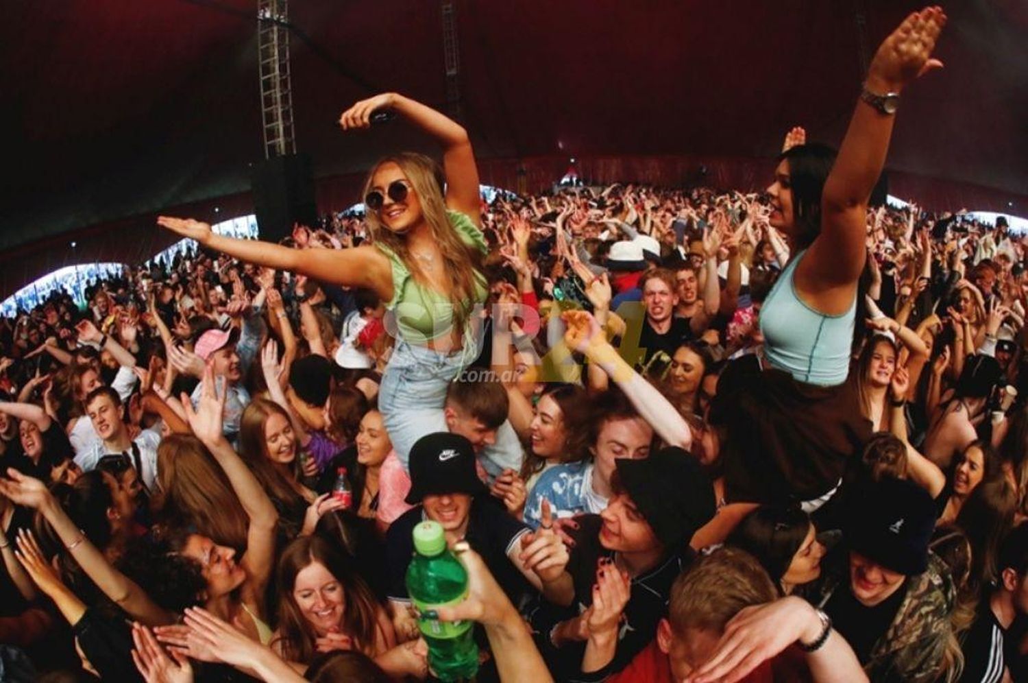 Inglaterra: balance del concierto sin barbijos para investigar el riesgo de transmisión