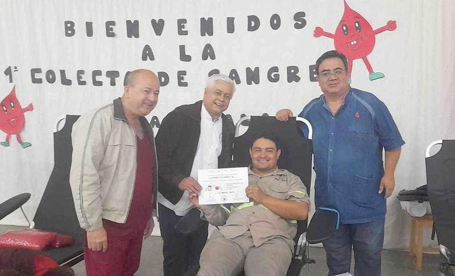 Destacan concurrencia de voluntarios para 
donar sangre en Posta Cambio Zalazar