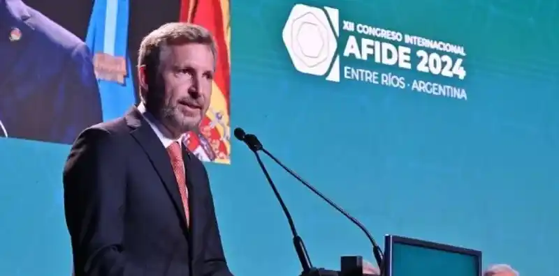 Frigerio presentó un proyecto para promover la Economía del Conocimiento