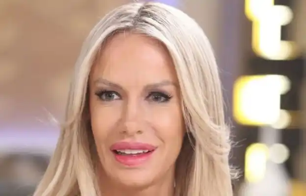 ¿Fantasma o Photoshop? La foto de Luli Salazar en la que aparece una misteriosa mano