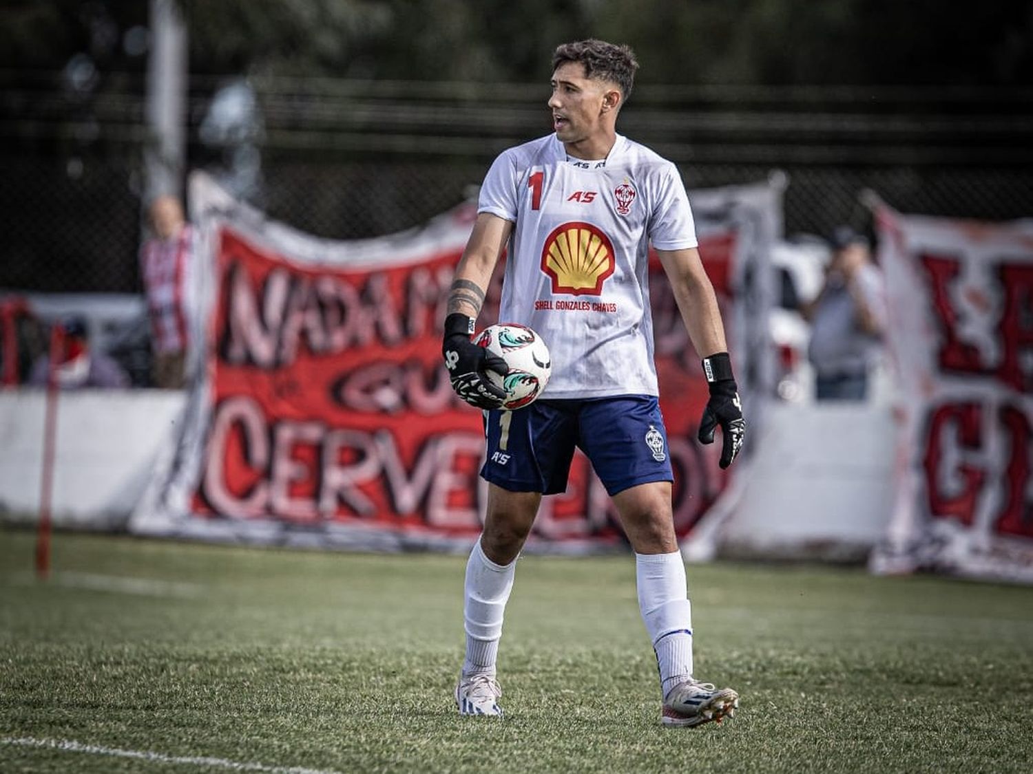 Pérez, arquero bicampeón con Huracán Ciclista.