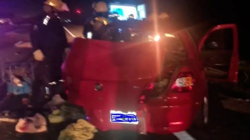 Murieron tres personas en un accidente en la Ruta 2