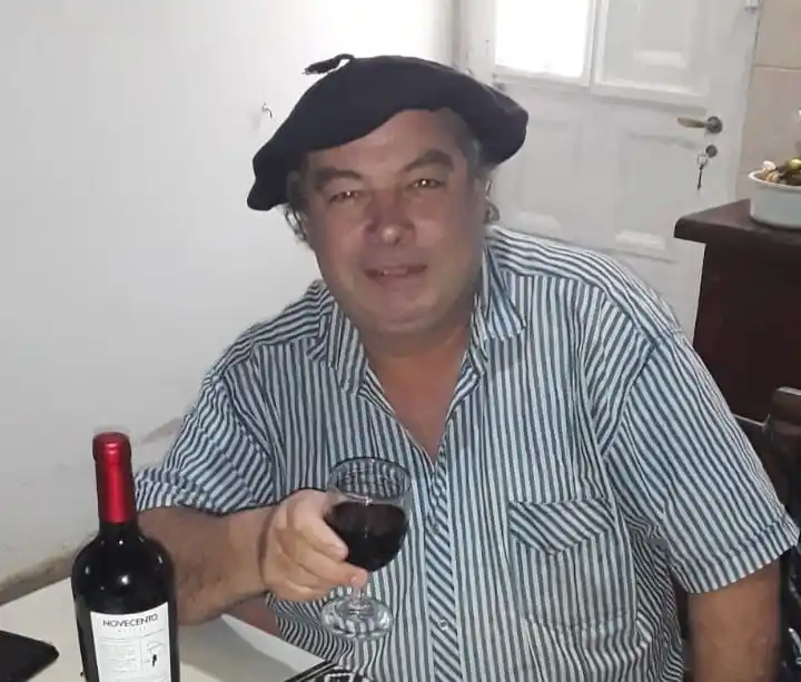 Imagen de Archivo: Daniel "Pato" Soler conductor del programa "Por amor a lo nuestro" desde hace 25 años.