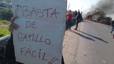 Marchan por las víctimas de gatillo fácil en La Plata