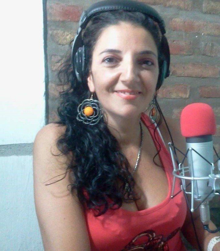 Una locutora de San Juan fue brutalmente agredida al aire por su jefe