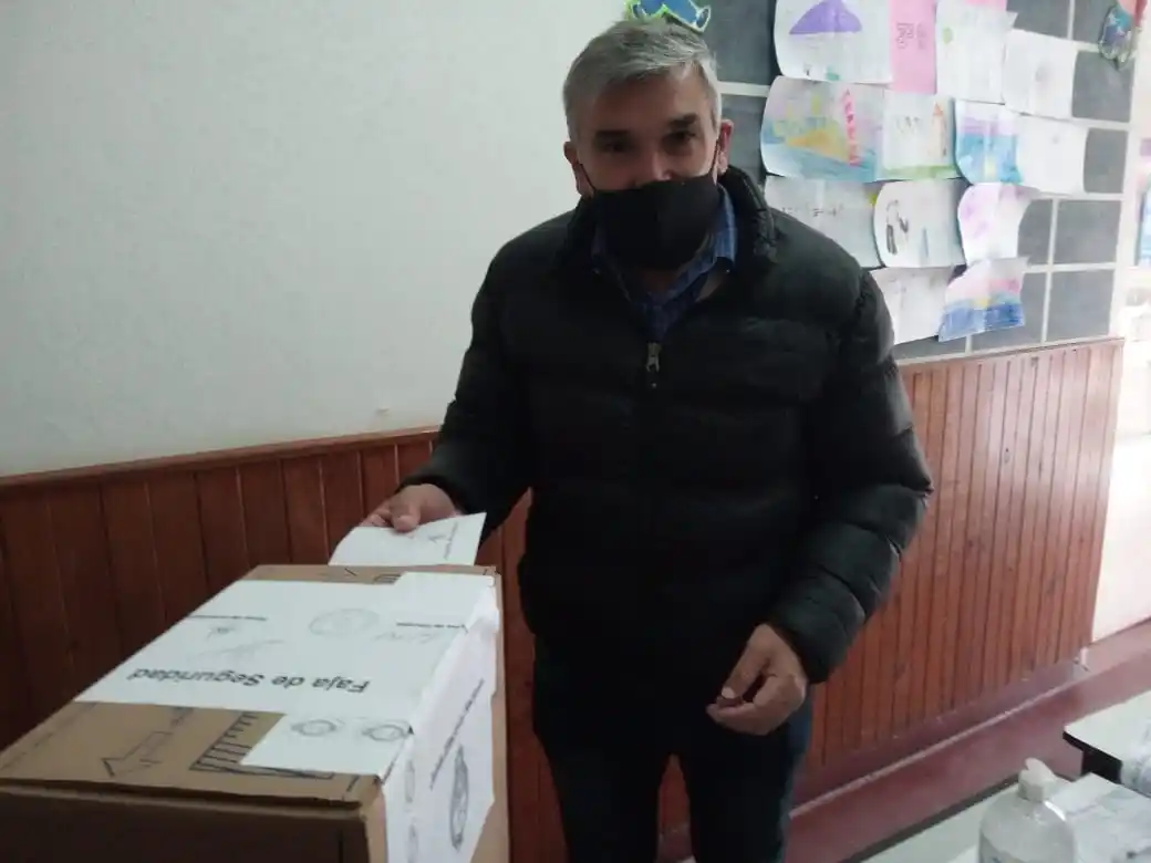 Avila saca una diferencia amplia en la interna de Juntos