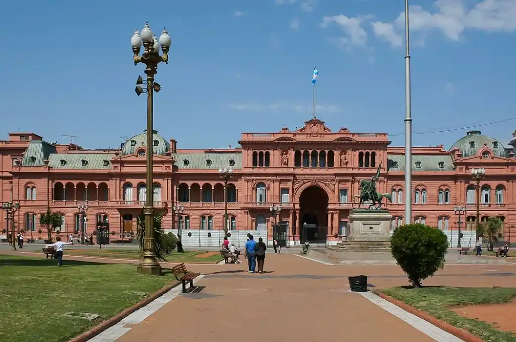 Buenos Aires: murió una nena de tres meses que dormía con sus padres en la calle