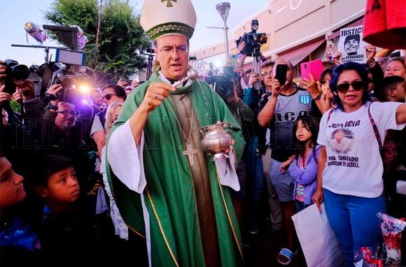 Justicia por Fernando: en la misa, Mestre leyó una carta manuscrita del Papa Francisco