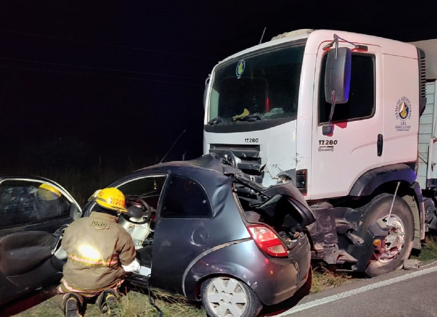 Chocaron un camión y un auto. Una pareja trasladada de urgencia al Hospital de Reconquista