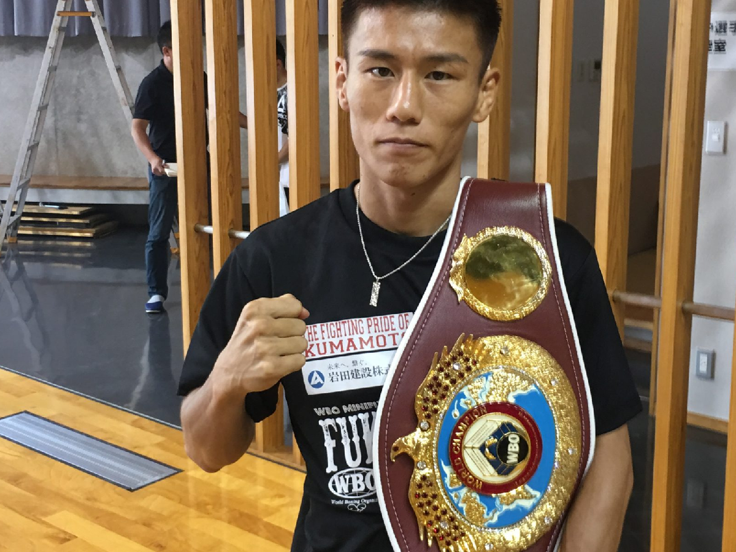 Un tailandés supera el récord de Mayweather 