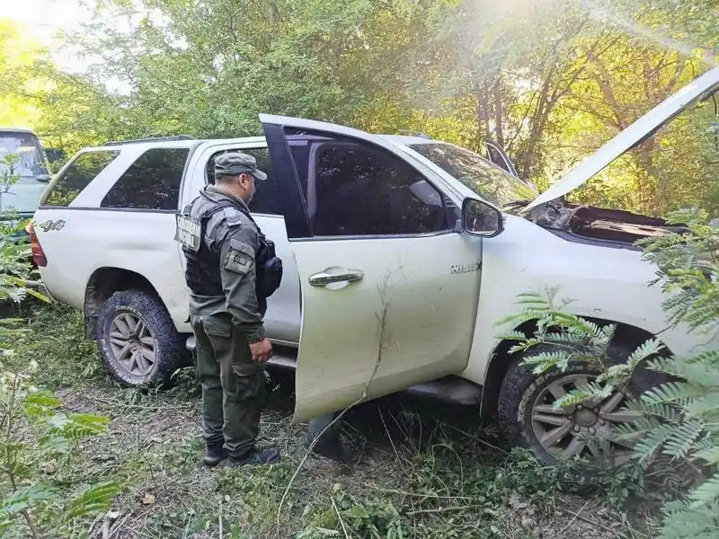 En la espesura del monte, hallan 28.000
atados de cigarrillos de origen extranjero