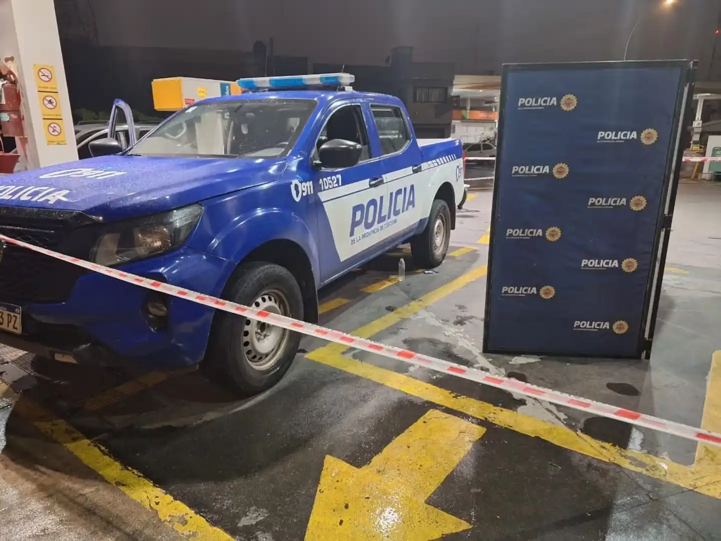 Ordenan la detención de los policías involucrados en la muerte en una estación de servicios