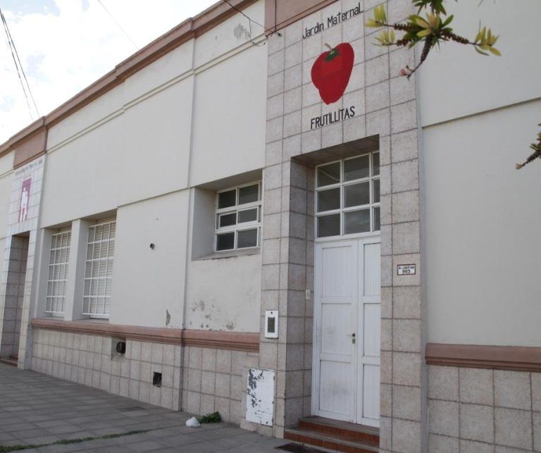 El Nacional junto a Huracán, cerrarán el año futbolístico, en un encuentro amistoso, con beneficio al Jardín Frutillitas
