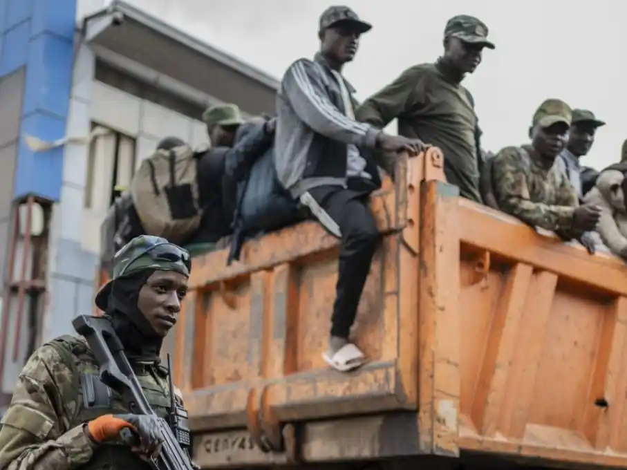 Exmiembros de las Fuerzas Armadas del Congo tras rendirse en Goma al M23, el pasado 23 de febrero.
Associated Press/LaPresse (APN)