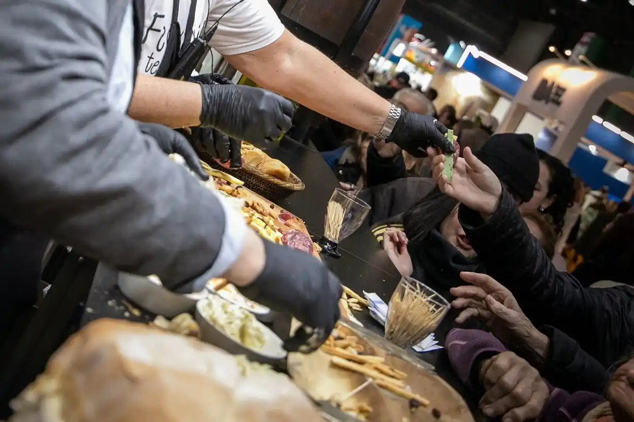 Capacitacion en manipulación de alimentos a municipios que ofrecen degustaciones