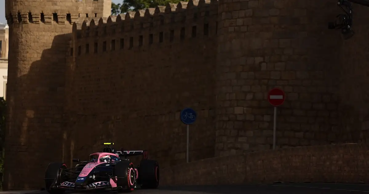 Colapinto intentó una maniobra de sobrepaso, se pasó en la frenada y terminó involucrado en un fuerte choque que también afectó a Gasly y a Lando Norris.