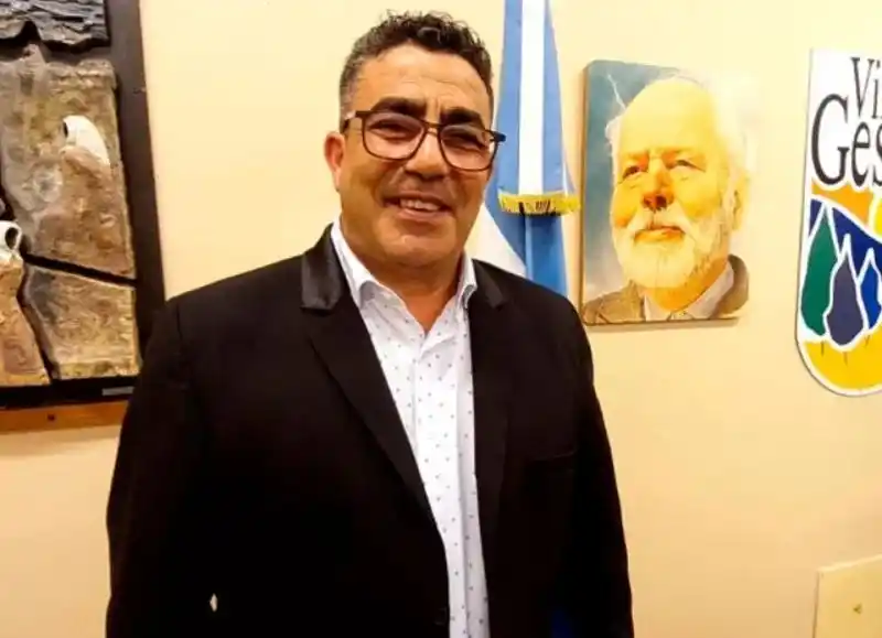 Vivas insistió en que su salario “no responde a un privilegio”.