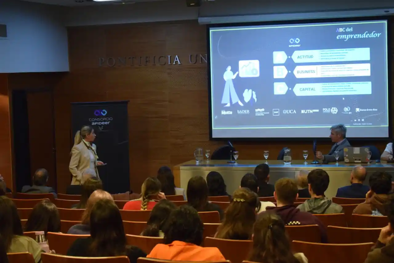 Casos de éxito y paneles de expertos marcaron el tercer día de la Semana de Emprendimiento 2025