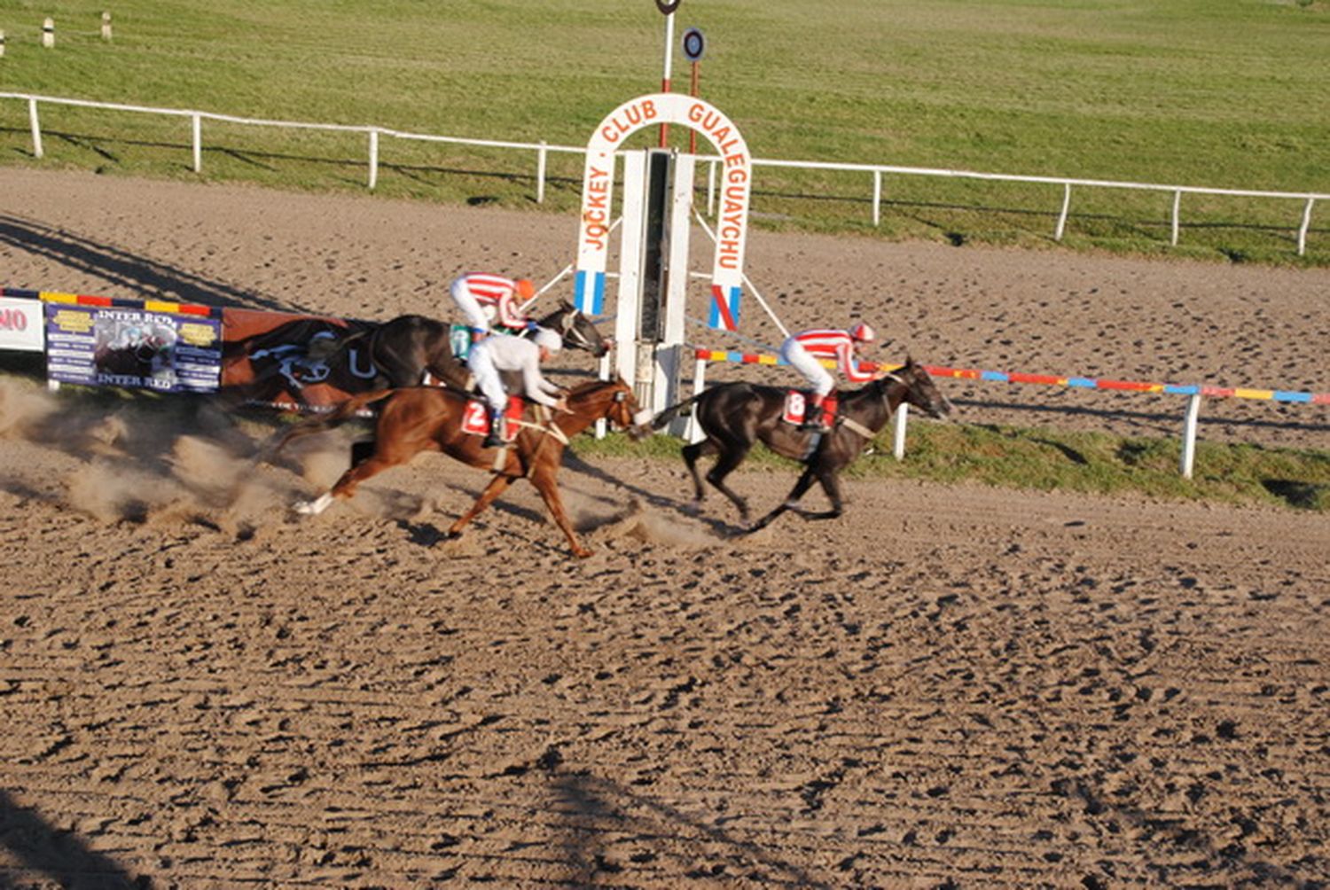 Turf: “Trencero” fue el más rápido en la última carrera del 2012