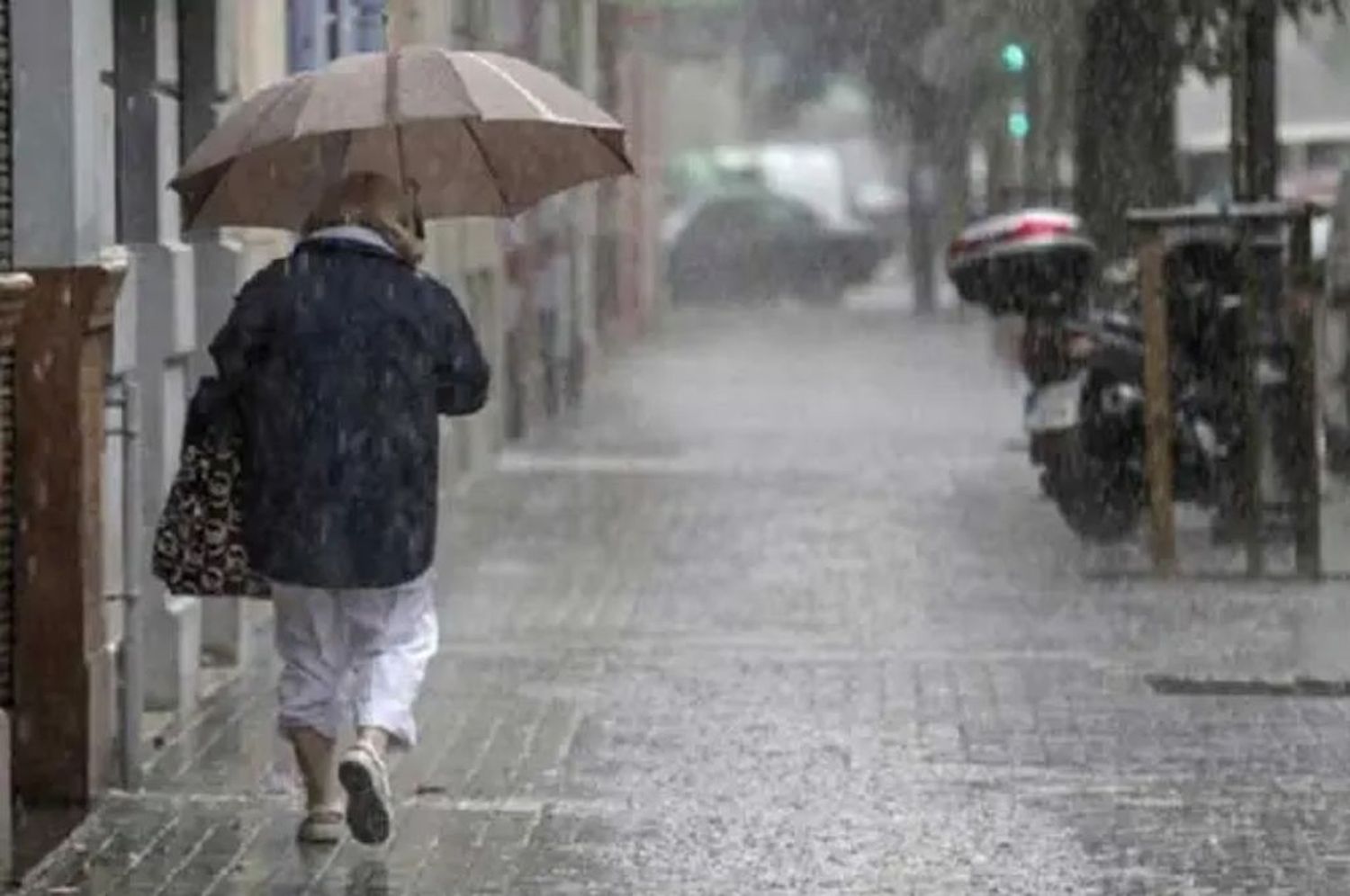 Domingo con lluvia y alerta por tormentas fuertes en Santa Fe