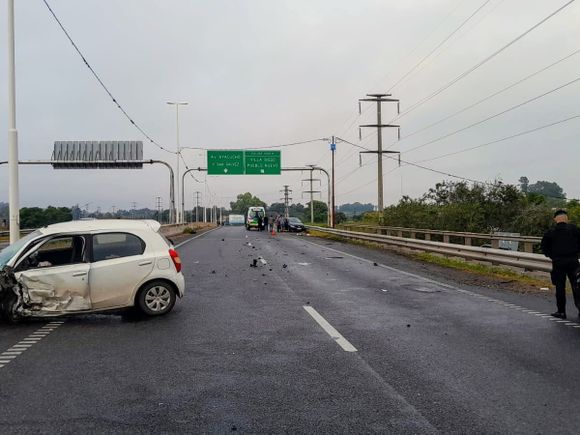 Otra vez Circunvalación: chocaron dos autos y una mujer terminó en el Heca