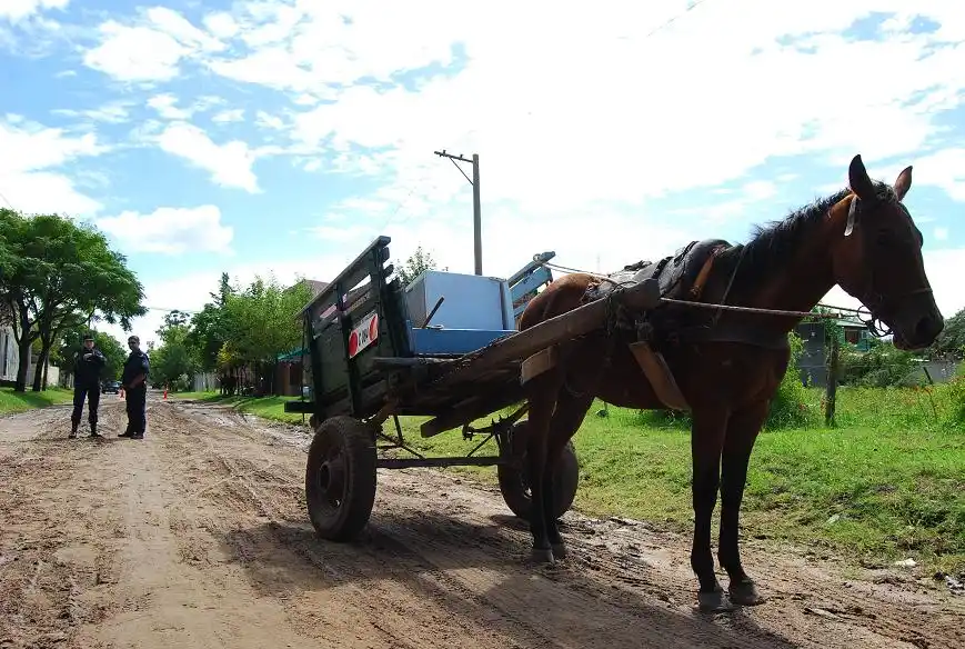 La Policía recuperó una heladera, una  balanza y secuestró un kilo de droga