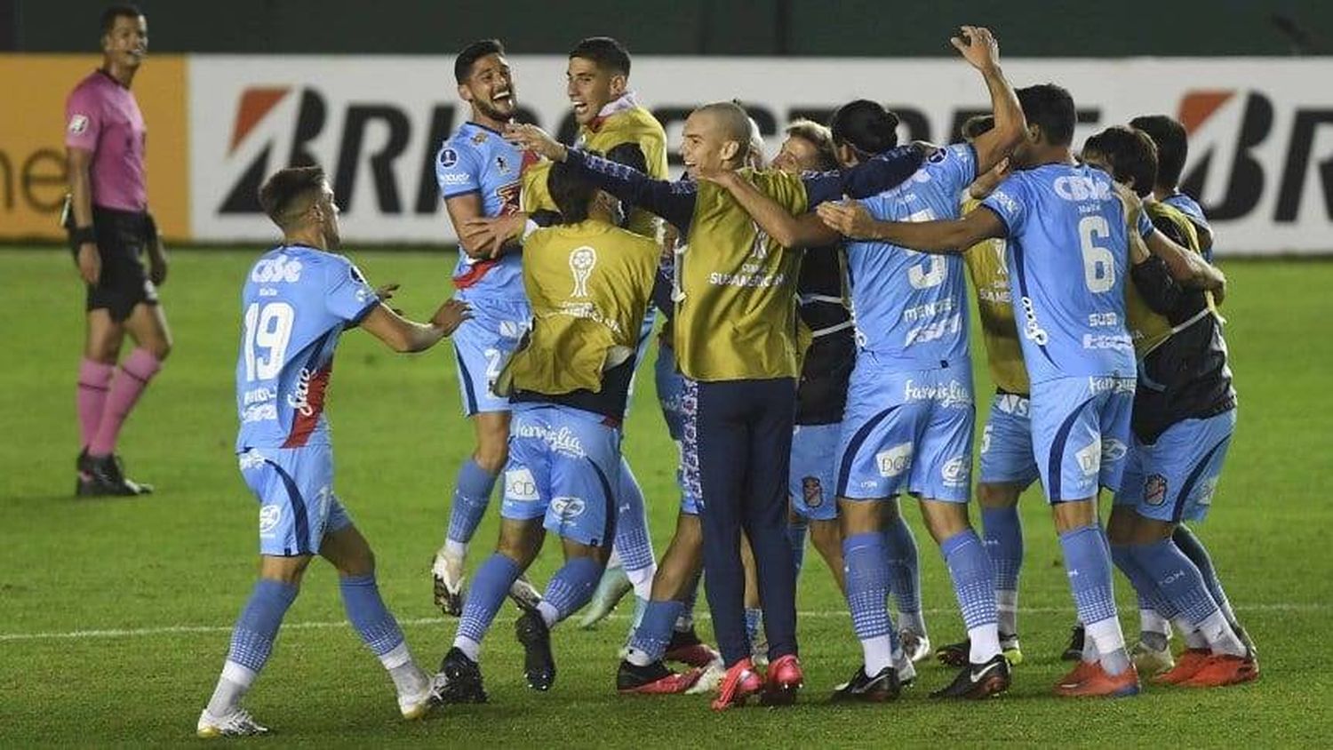 Arsenal le ganó a Bolívar y se clasificó a octavos de la Copa Sudamericana